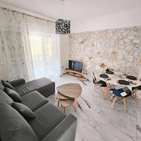 Appartement 2 Bedrooms By The Sea Hanioti