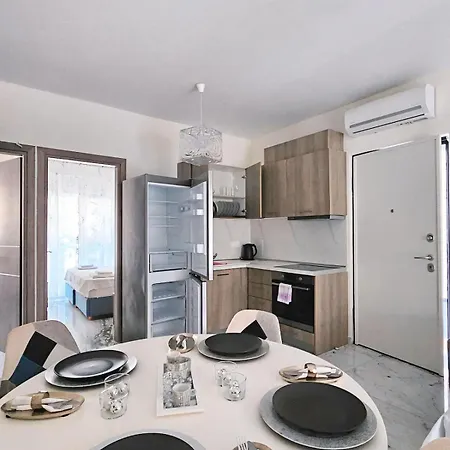 2 Bedrooms By The Sea