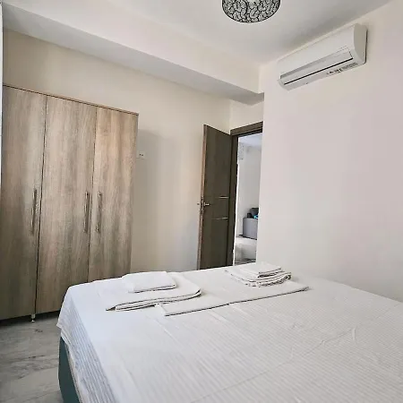Appartamento 2 Bedrooms By The Sea *